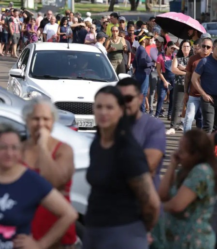 Campanha de Lula denuncia falta de transporte em nove estados