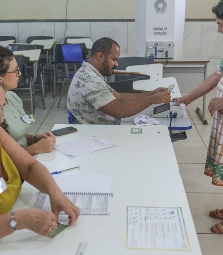 OEA acompanha denúncias de falta de ônibus no dia da eleição