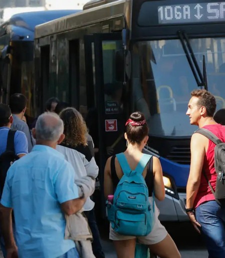 PT notifica TRE-SP por falta de ônibus na cidade neste domingo