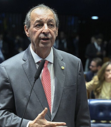 Omar Aziz é eleito governador do Amazonas