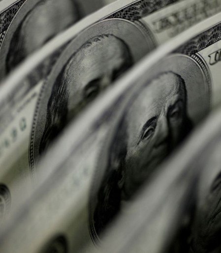 Dólar sobe 8,21%, e bolsa cai 13,88% após reeleição de Lula
