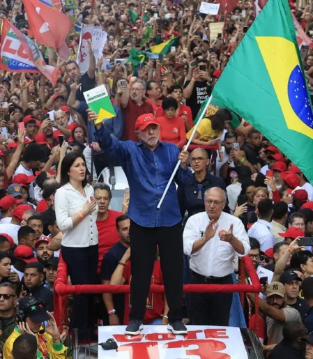 Posse de Lula será em 5 de janeiro 