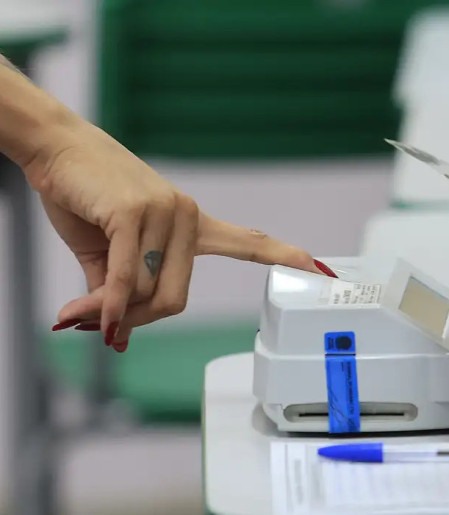 Lula cresce em número de votos em todos os estados; Flávio recuou em 6