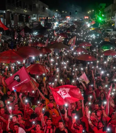 Vitória de Lula repercute na imprensa europeia e asiática