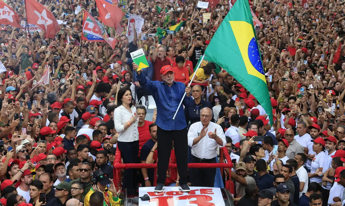Posse de Lula será em 5 de janeiro 