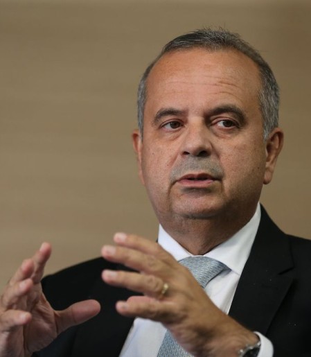 Coordenador de campanha se diz surpreso com fuga de Flávio
