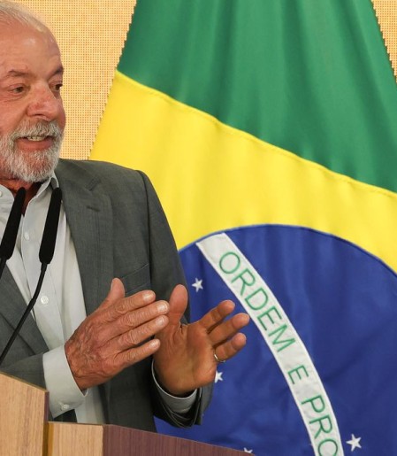 Após vitória nas urnas, Lula vai retomar viagens internacionais