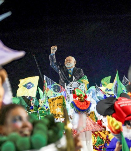 PGE: desfile de carnaval sobre Lula não foi propaganda antecipada