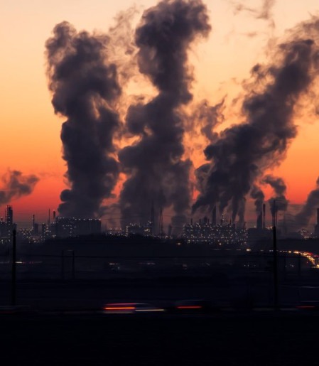 Super-ricos geram mais poluição e lucram com desastres climáticos