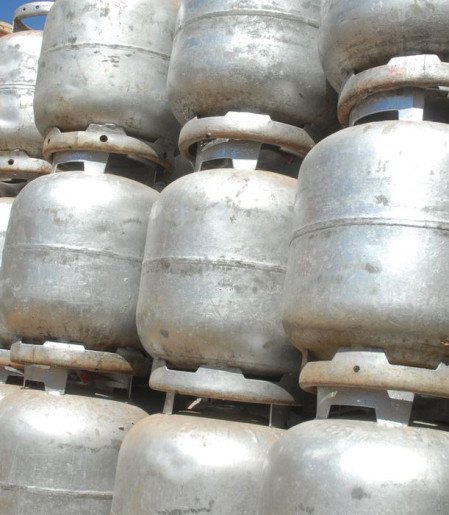 Justiça bloqueia R$ 327 mi do CV por venda ilegal de gás de cozinha