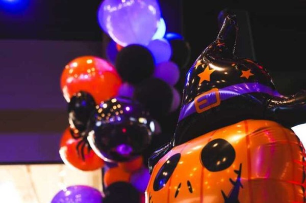 Santa Maria Outlet ter&aacute; cen&aacute;rios tem&aacute;ticos, personagens e apresenta&ccedil;&atilde;o musical para celebrar o Halloween