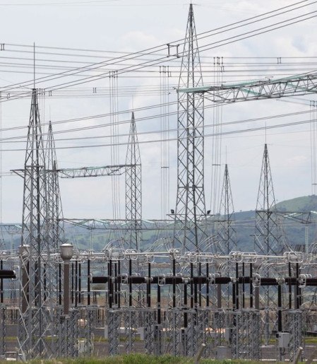 Aneel prevê três leilões de transmissão de energia em 2027