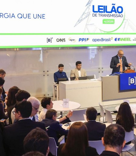 Com muita disputa, Aneel leiloou oito lotes de transmissão de energia